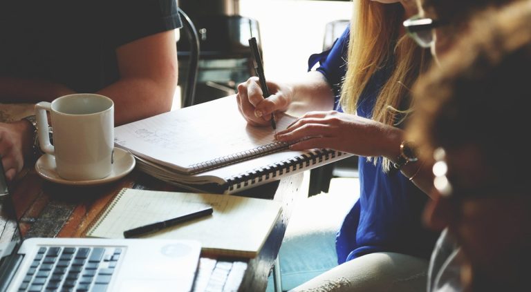 Opšti kolektivni ugovor – slabost Sindikata ili kalkulacija Vlade?